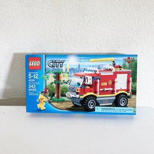 NEW Lego City 4208 4X4 Fire Truck 2012 Retired SEALED Excellent